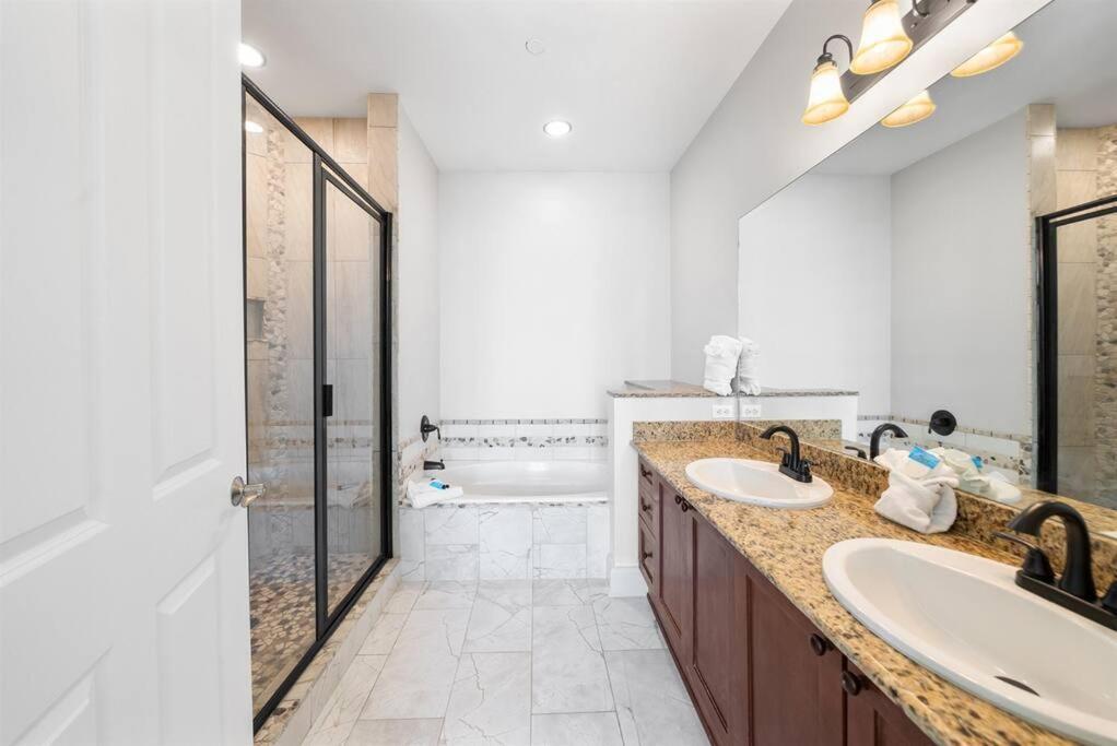 Apartment Aqua 110 New Remodel Ground Level, The Requested Unit In Building Panama City Beach
